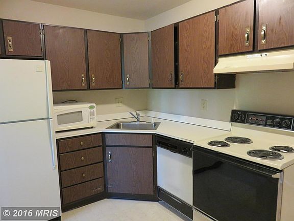 4th image of 234 Crocker Dr Unit B