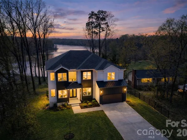 124 Clipper Ln, Mooresville, NC 28117