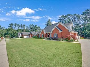 405 Mallory Cir, Loganville, GA 30052
