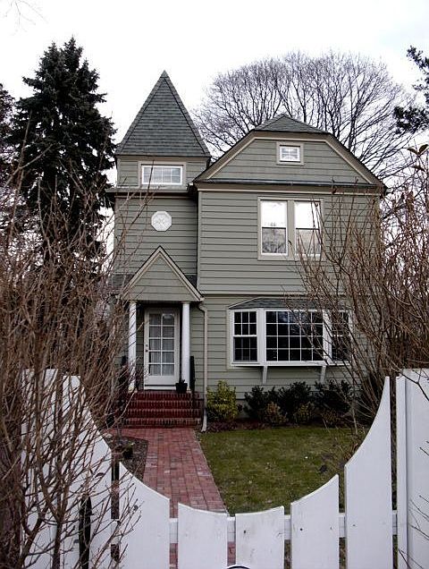 1st image of 40 Chestnut St