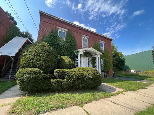 117 Main St #A, Easthampton, MA 01027