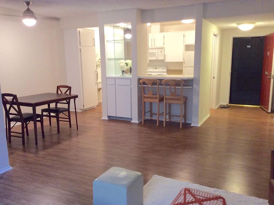 1st image of 6250 Buckingham Pkwy Unit 94