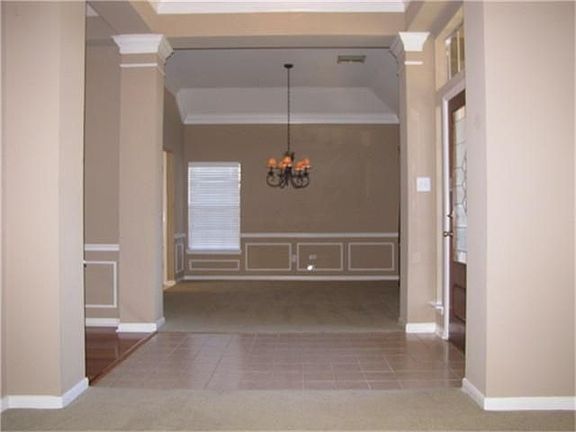 5th image of 1208 Blueberry Ln