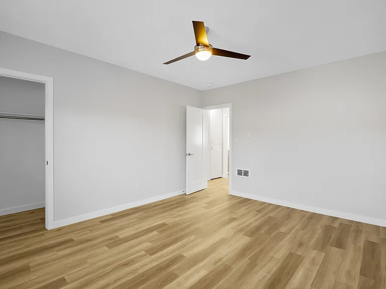 3650 Newton — Photo 19