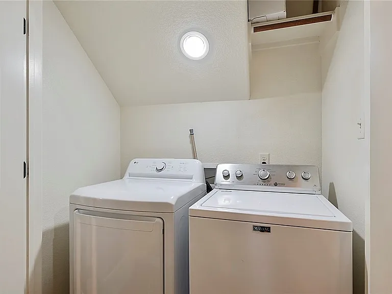 128 Kimber Ln — Photo 14