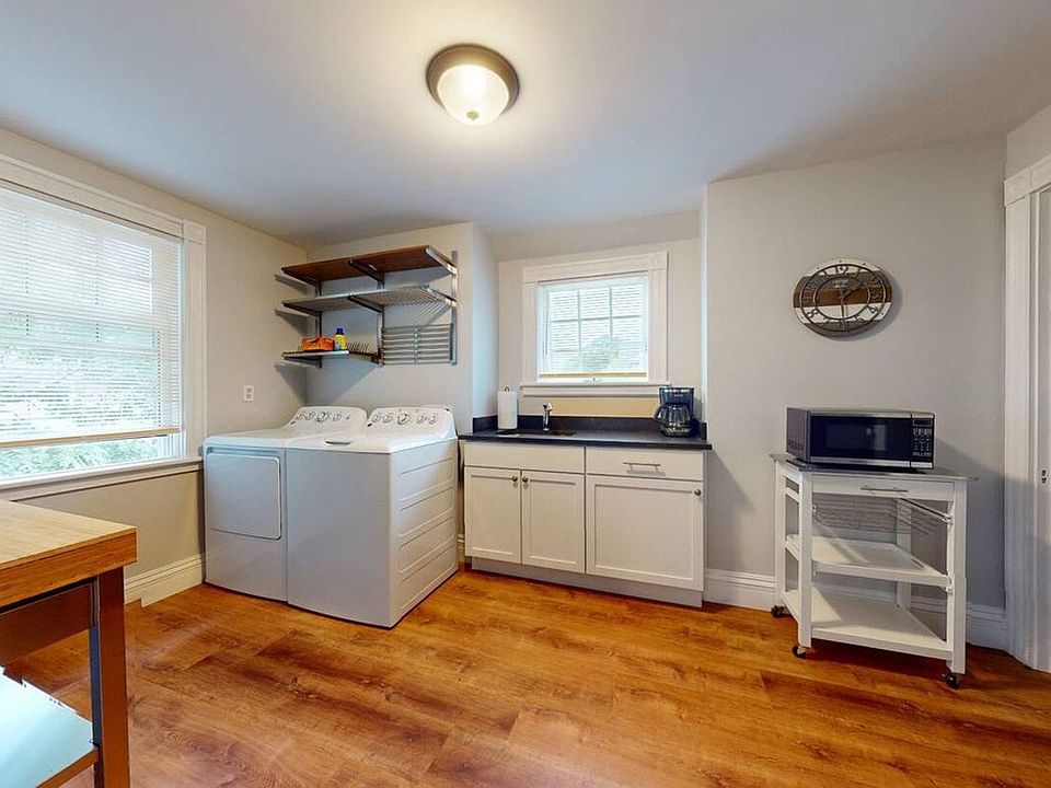 Laundry Room Cabinet