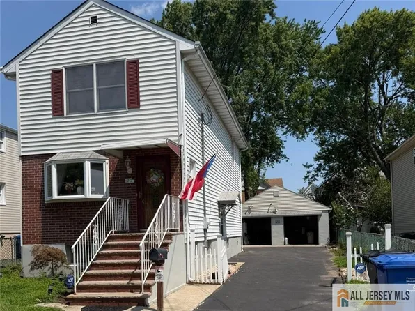 70 Spring St, Woodbridge, NJ 07095