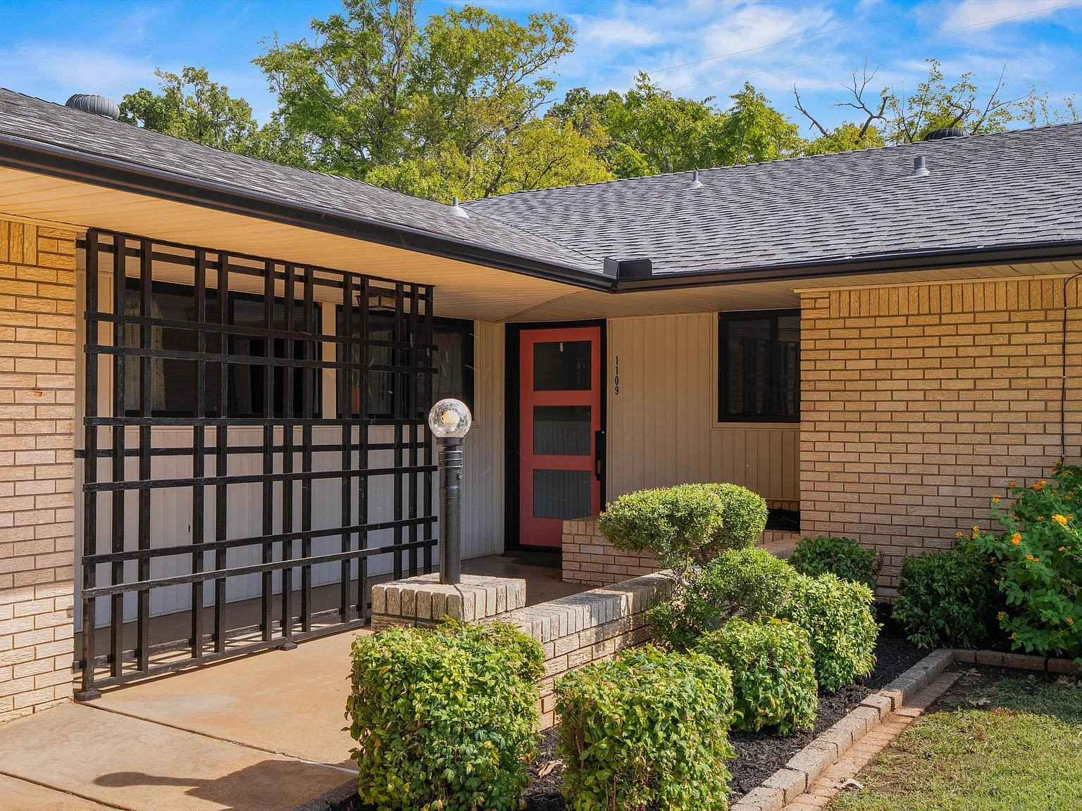 3 bed, 1718 sqft, $1,890 — Photo 4
