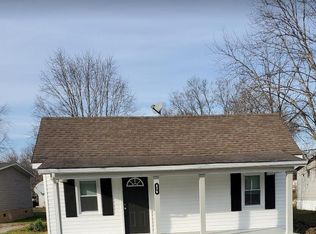 476 Elm St, Crab Orchard, KY 40419