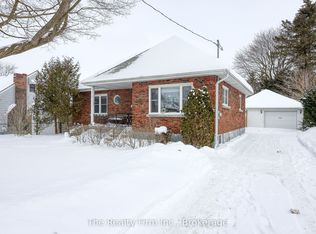 112 Sydenham St, Woodstock, ON N4S 7B5