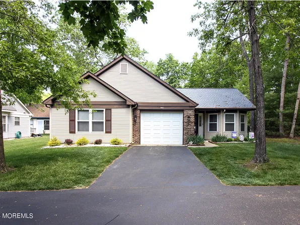 544 Petunia Lane N, Whiting, NJ 08759