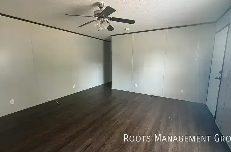 2088 E Empire Ave #208 — Photo 11