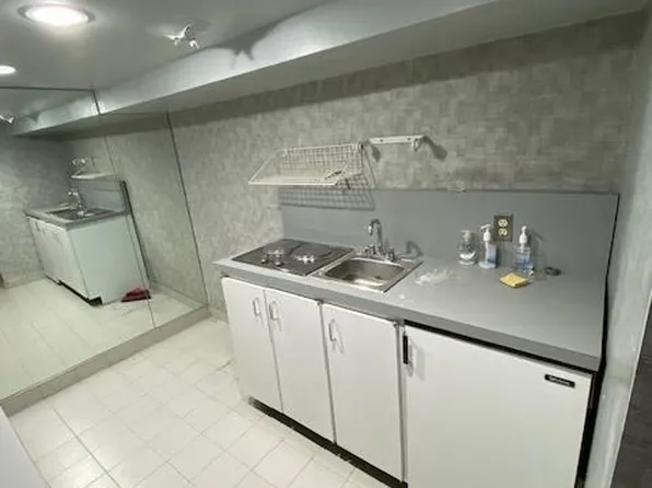 7400 Bergenline Avenue image 24 of 28