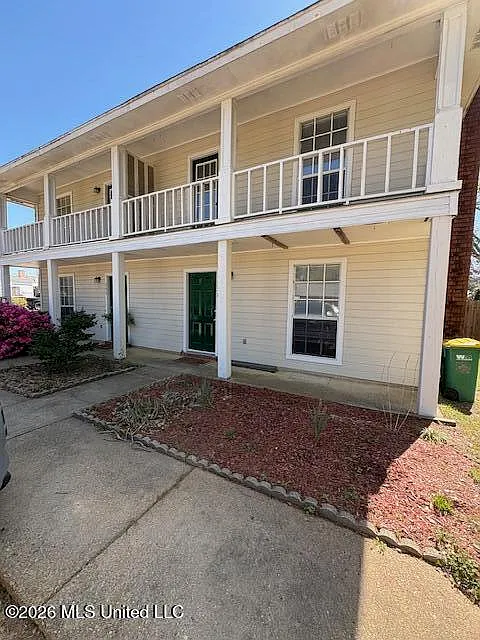 Building Photo - 331 Peach Orchard Dr
