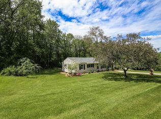 60 Mist Hill Dr, Brookfield, CT 06804
