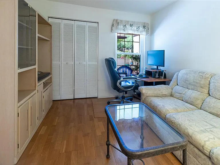 4660 La Jolla Dr — Photo 20