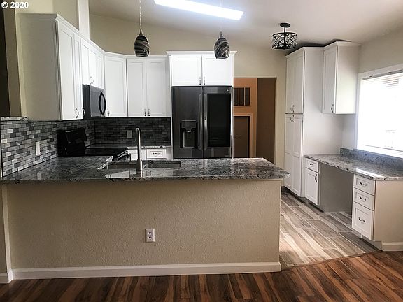 5th image of 42 Riverview Dr