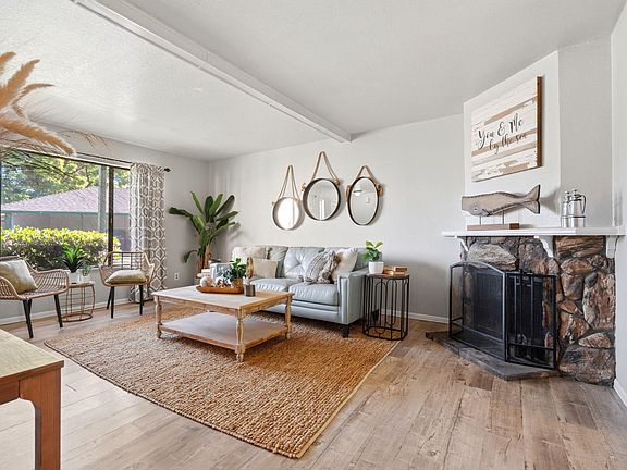 4th image of 331 N Capitola Court #4