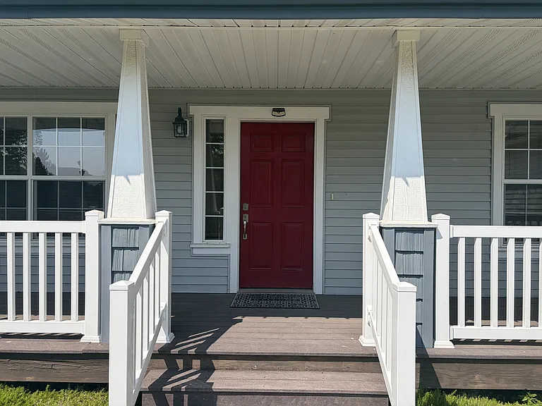 2911 W Cranberry Ave — Photo 3