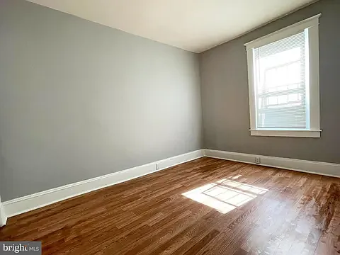 2 bed, 1.5 bath, 1400 sqft, $1,500 — Photo 2