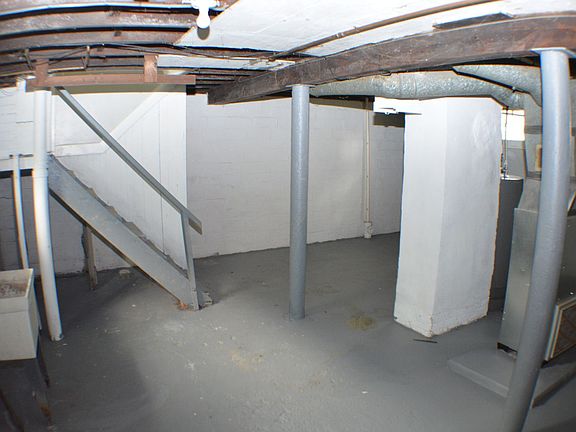 2nd image of 3591 W 134th St