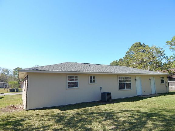 3rd image of 4920 Fairwood Dr