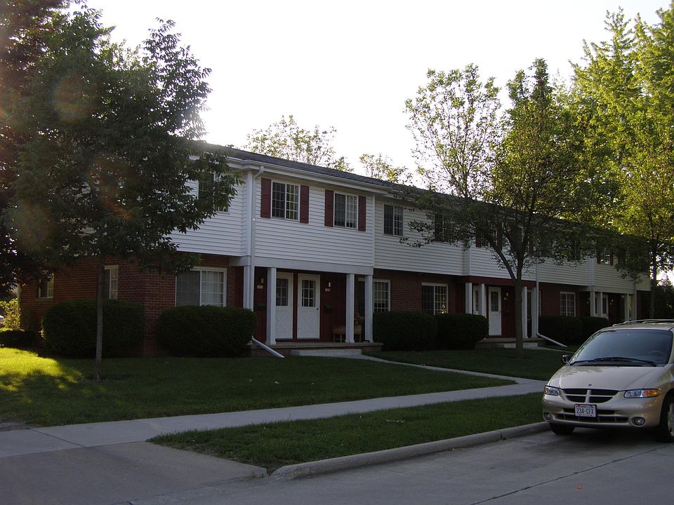 Street View of exterior.