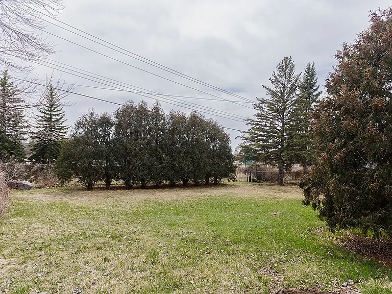 601 W Interstate Ave — Photo 43