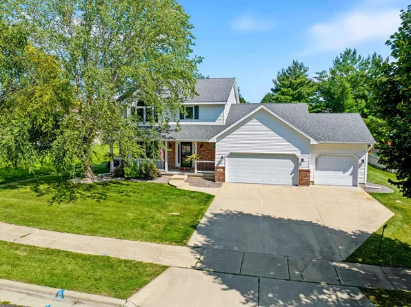 6867 Valiant Dr, Windsor, WI 53598