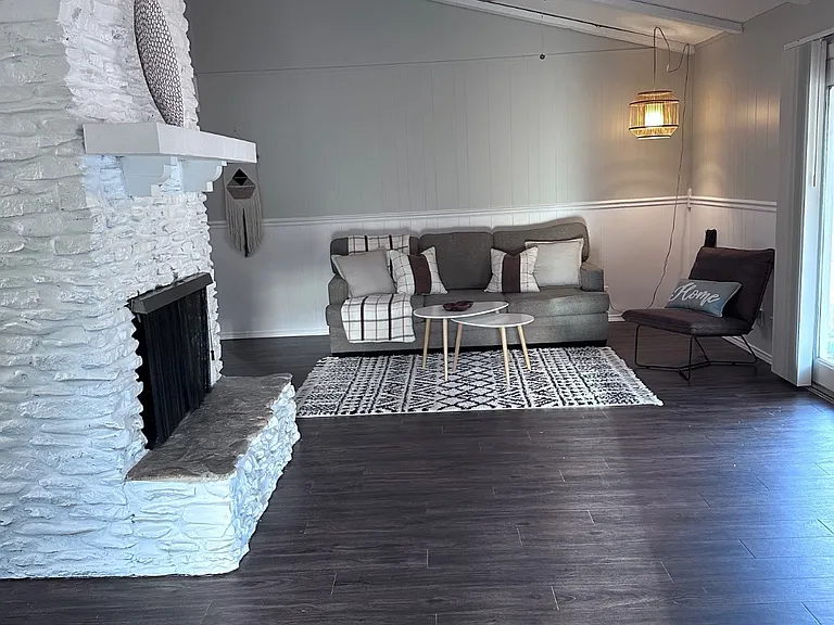 3409 Graybuck Rd — Photo 2