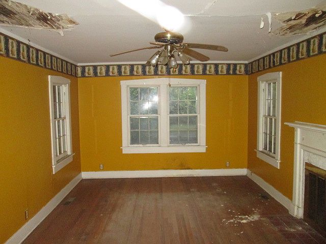 2nd image of 1313 Hearn St