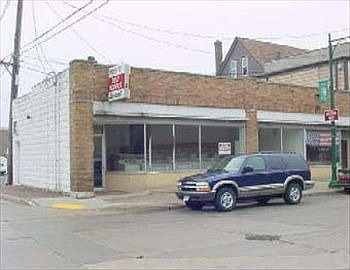 1st image of 1366 S 71st St