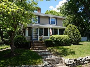 8 Hartshorn Rd, Walpole, MA 02081