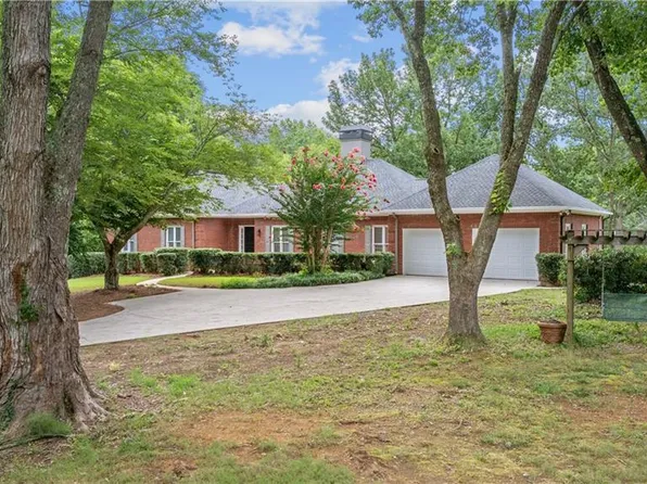 2890 Bordeaux Blvd, Cumming, GA 30041