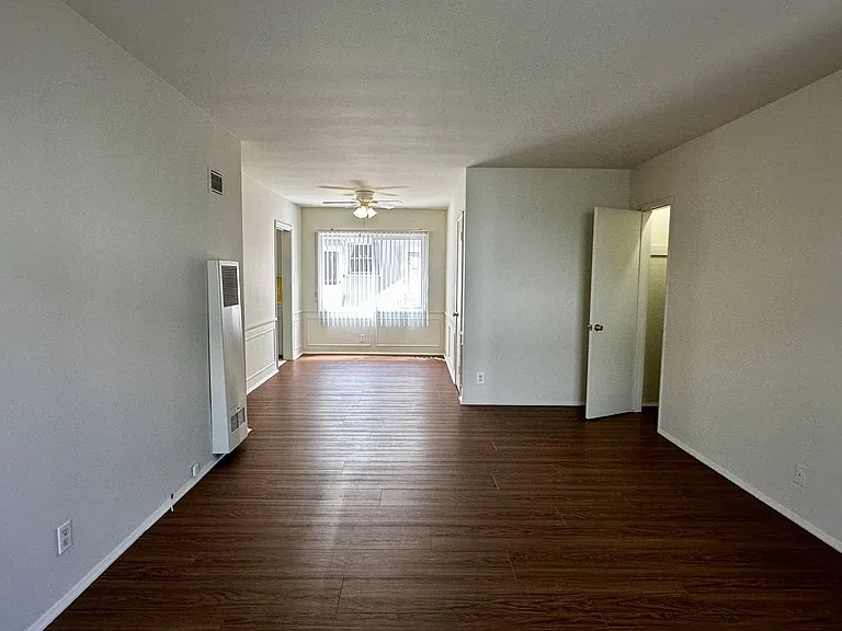 1116 N Louise St — Photo 6