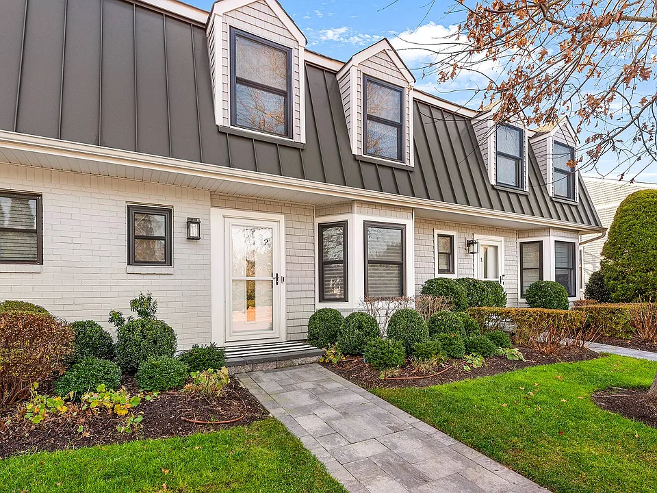 50 Hubbard Ln #32