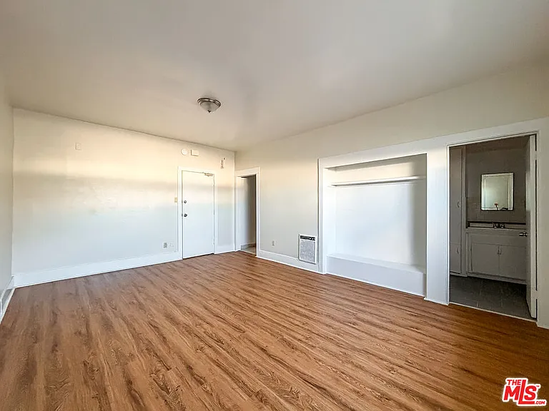 3309 S Main St #11 — Photo 4