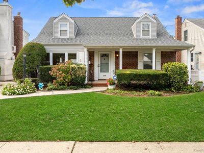 239 White Road, Mineola, NY, 11501