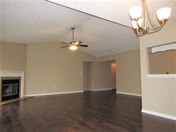 4th image of 10673 Summerwood Ln