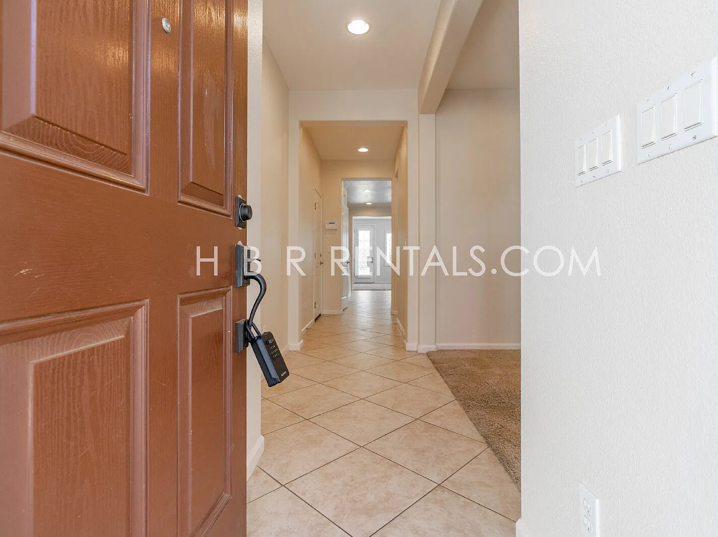 3 bed, 2.5 bath, 1877 sqft, $2,700 — Photo 3