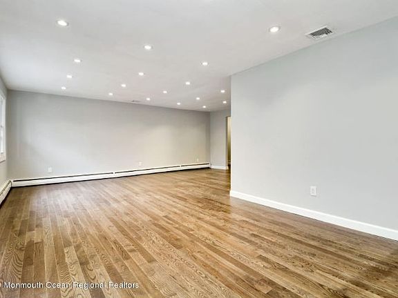 5th image of 67 Grand Ave