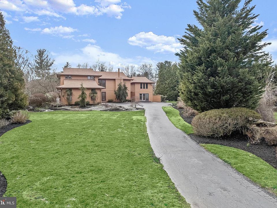 1st image of 14561 Macclintock Dr