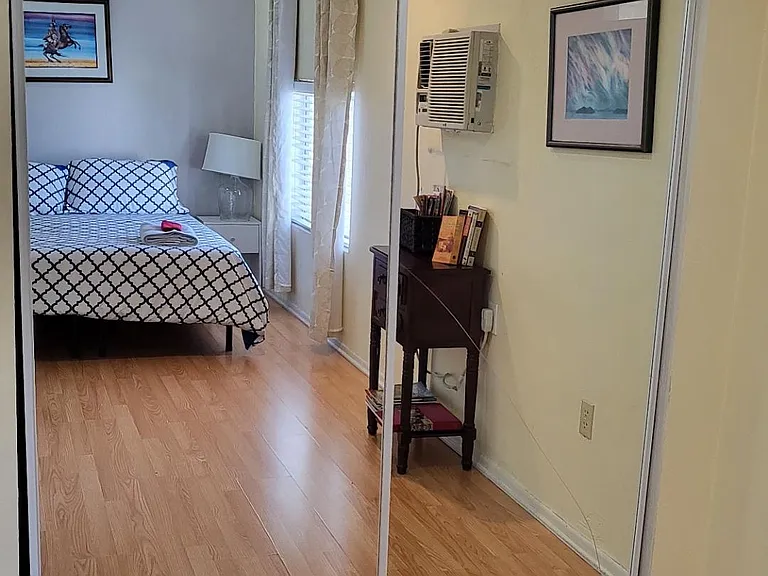 712 E Pierce St #4 — Photo 10