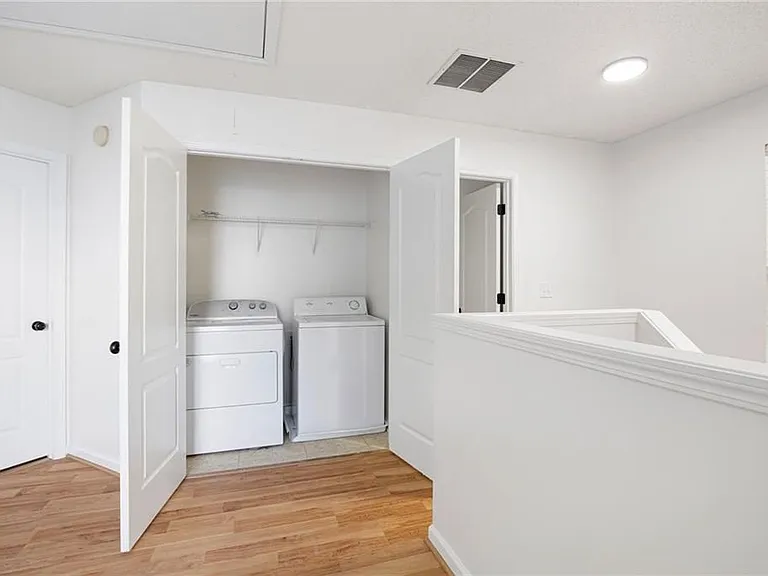 176 Darbys Crossing Ct — Photo 20