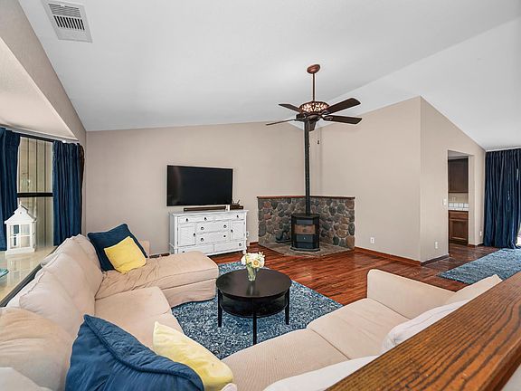 3rd image of 210 Meadow Gate Rd