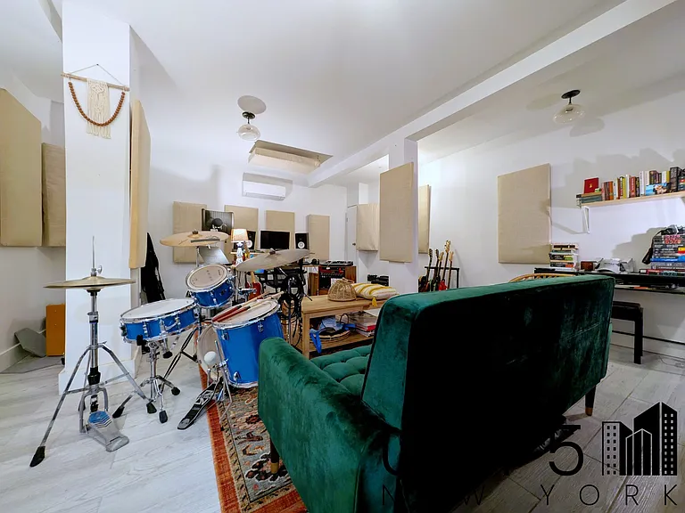 1116 Halsey St #2A — Photo 8