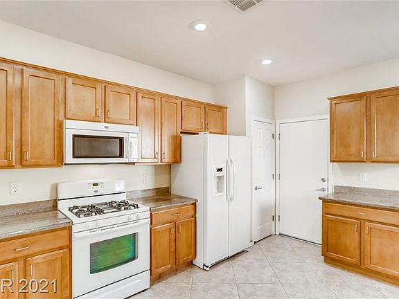 3rd image of 2420 Desert Sparrow Ave