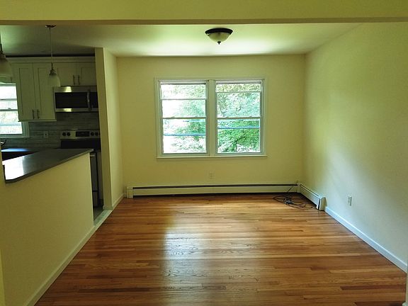 5th image of 2538 Windmill Dr