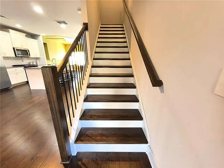 3797 Oxford Cir — Photo 24