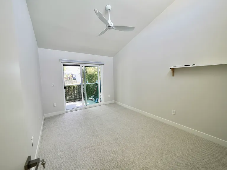 16681 Green Ln #3 — Photo 2